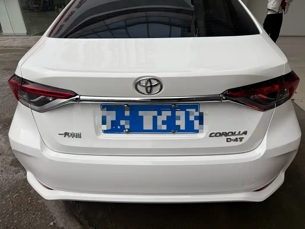 Toyota Corolla — фото 2