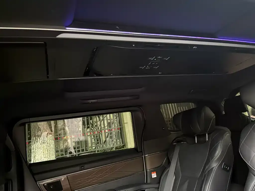 Toyota Alphard — фото 4