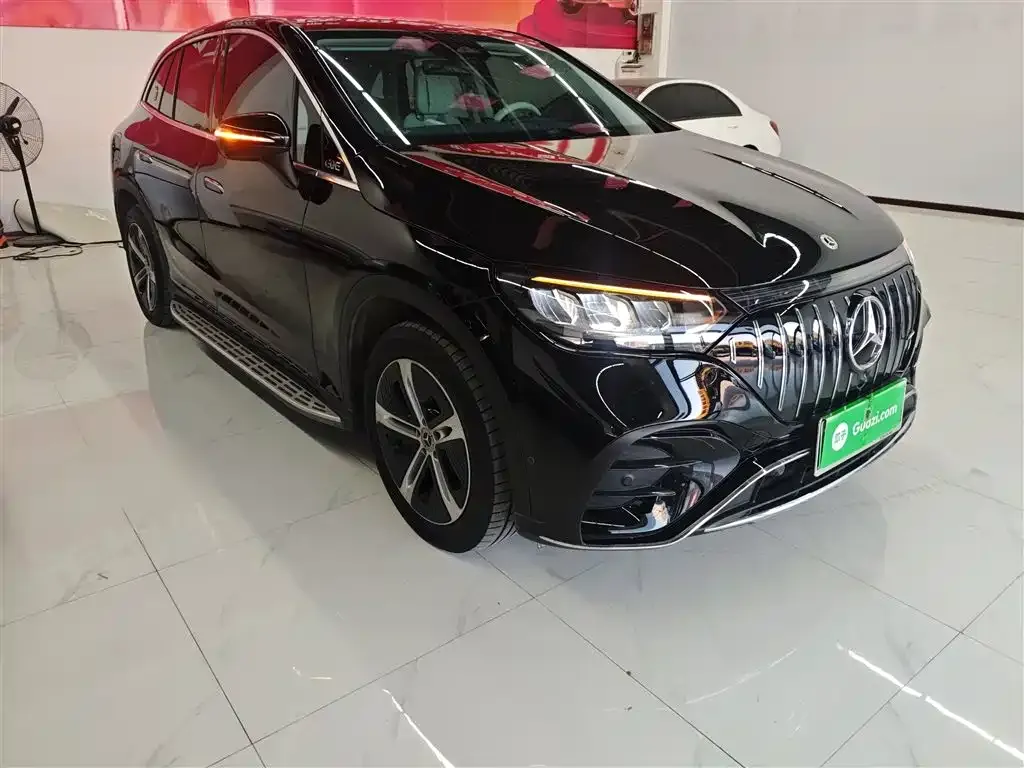 Mercedes-Benz EQE SUV — фото 4