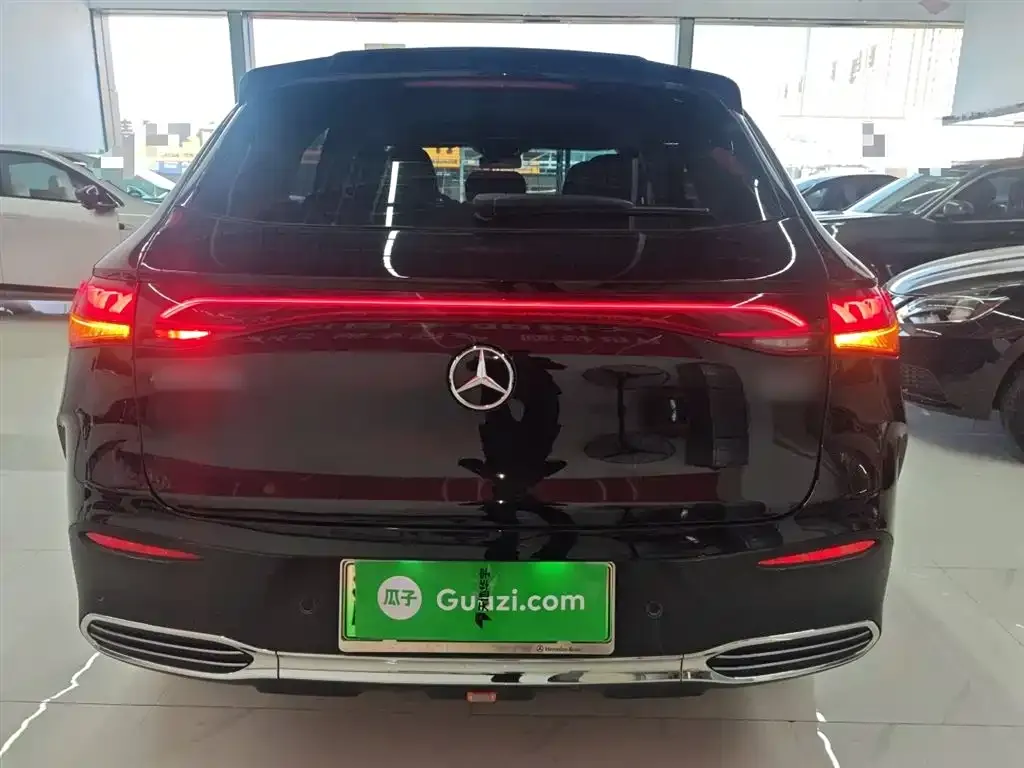 Mercedes-Benz EQE SUV — фото 3
