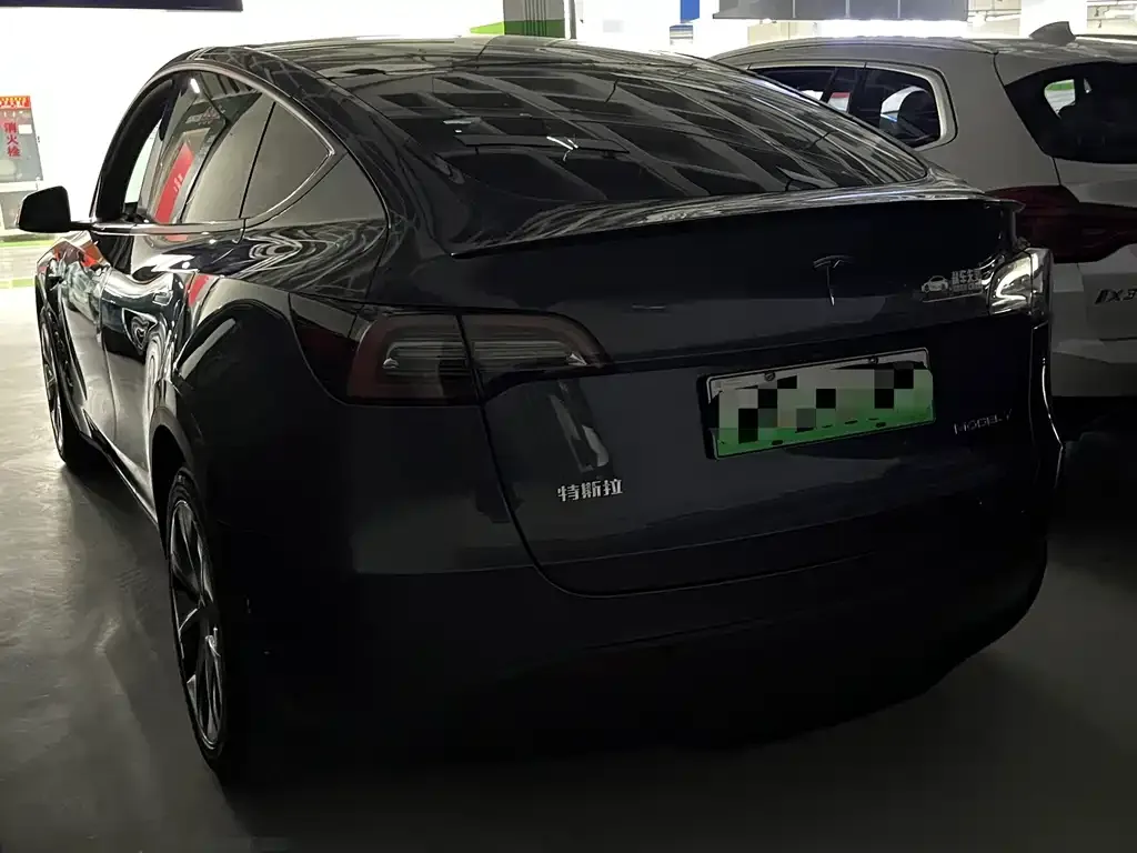 Tesla Model Y — фото 4