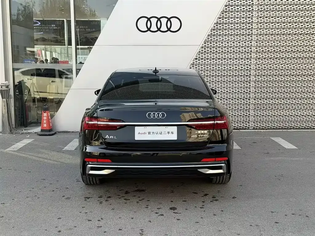 Audi A6L — фото 9