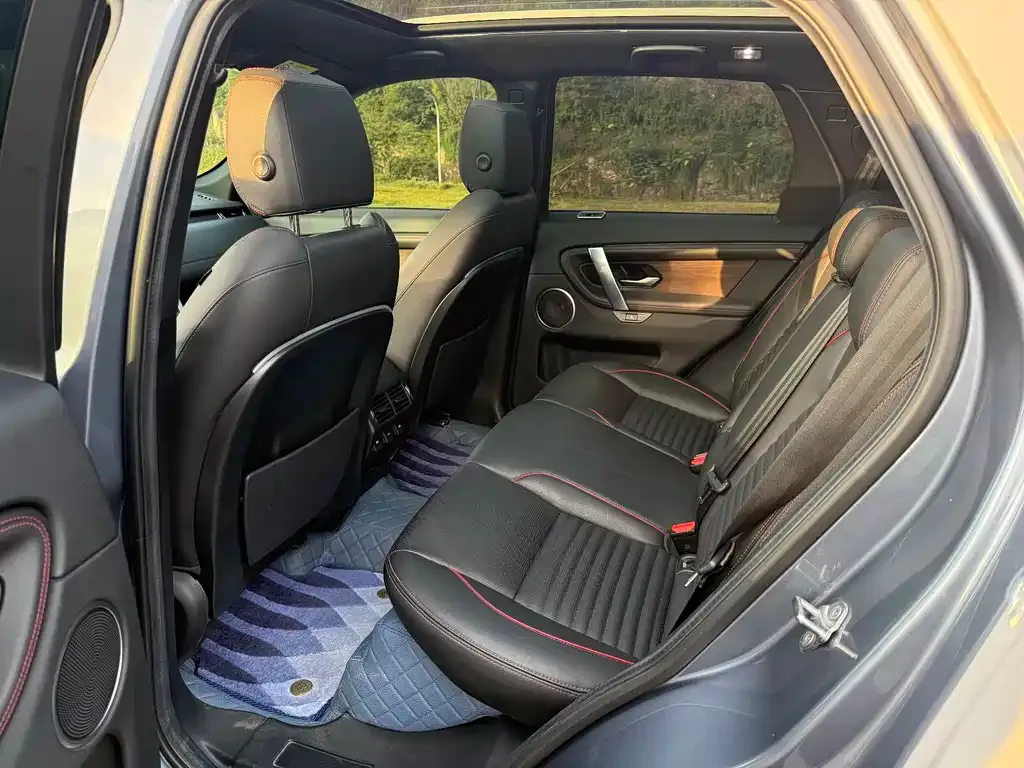 Land Rover Discovery Sport Hybrid — фото 8