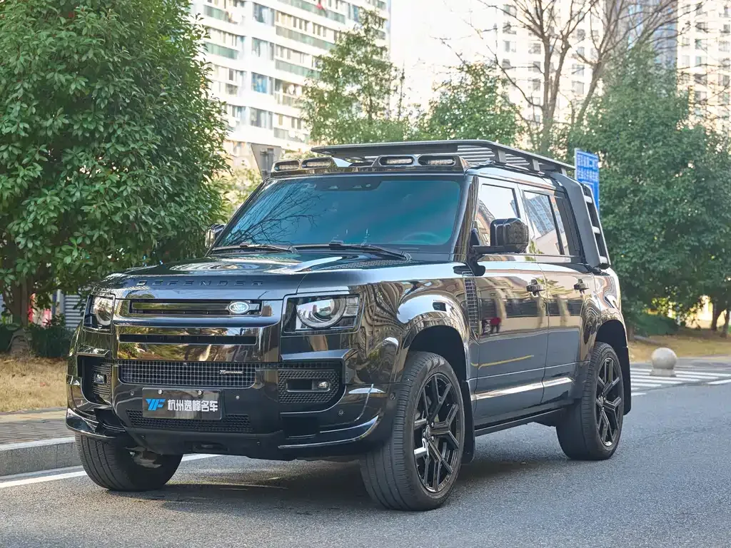 Land Rover Defender — фото 1