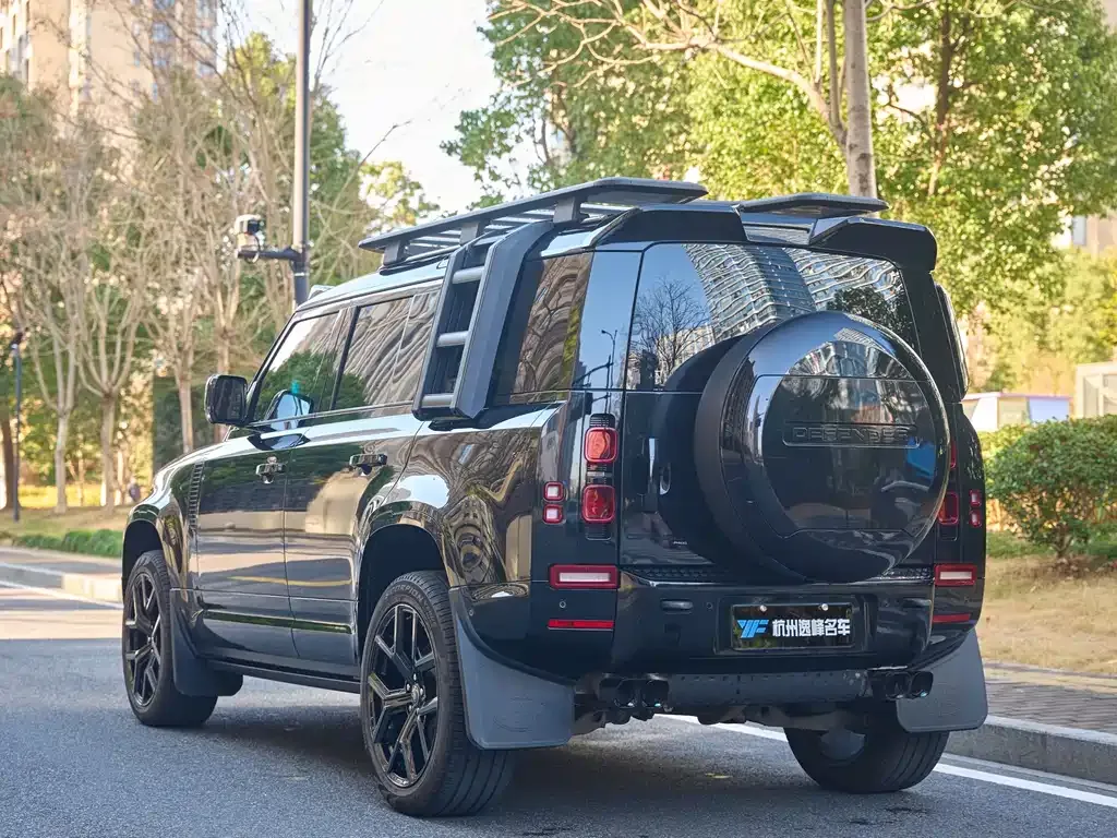 Land Rover Defender — фото 5