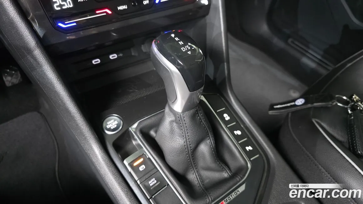 Volkswagen Tiguan — фото 7