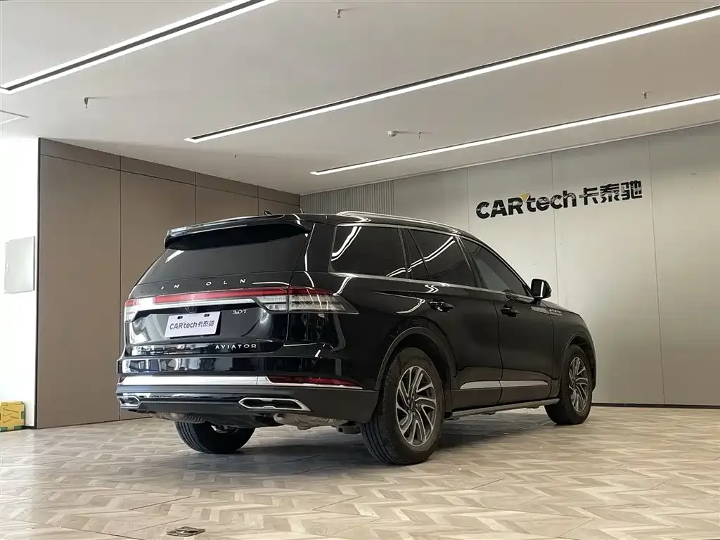 Lincoln Aviator — фото 2