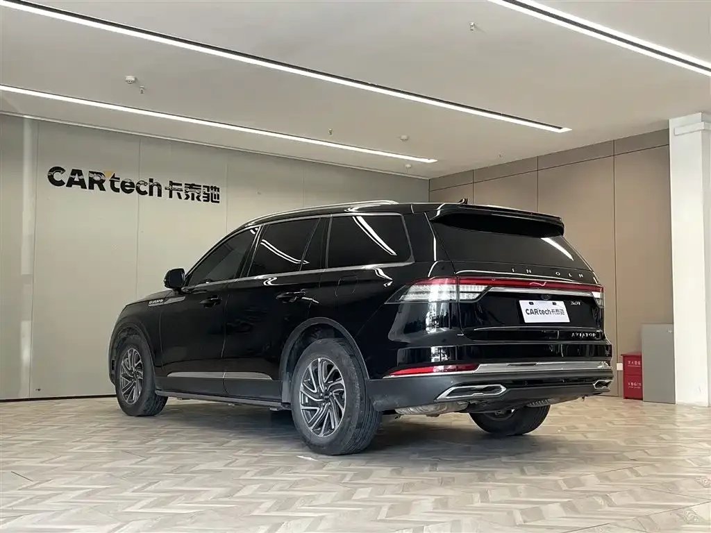 Lincoln Aviator — фото 9