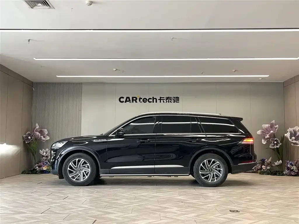 Lincoln Aviator — фото 3