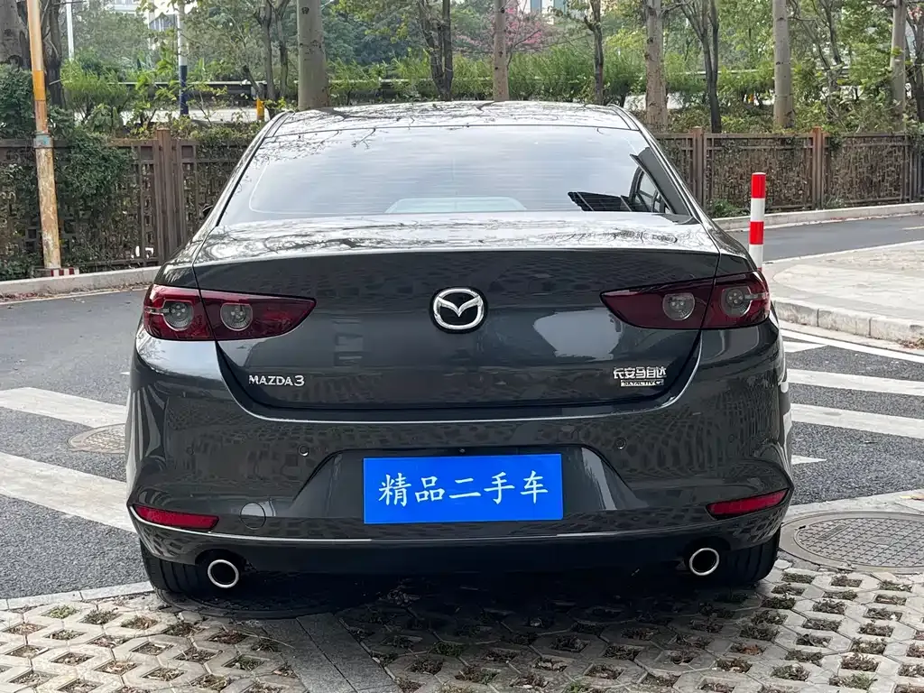 Mazda 3 Axela — фото 4