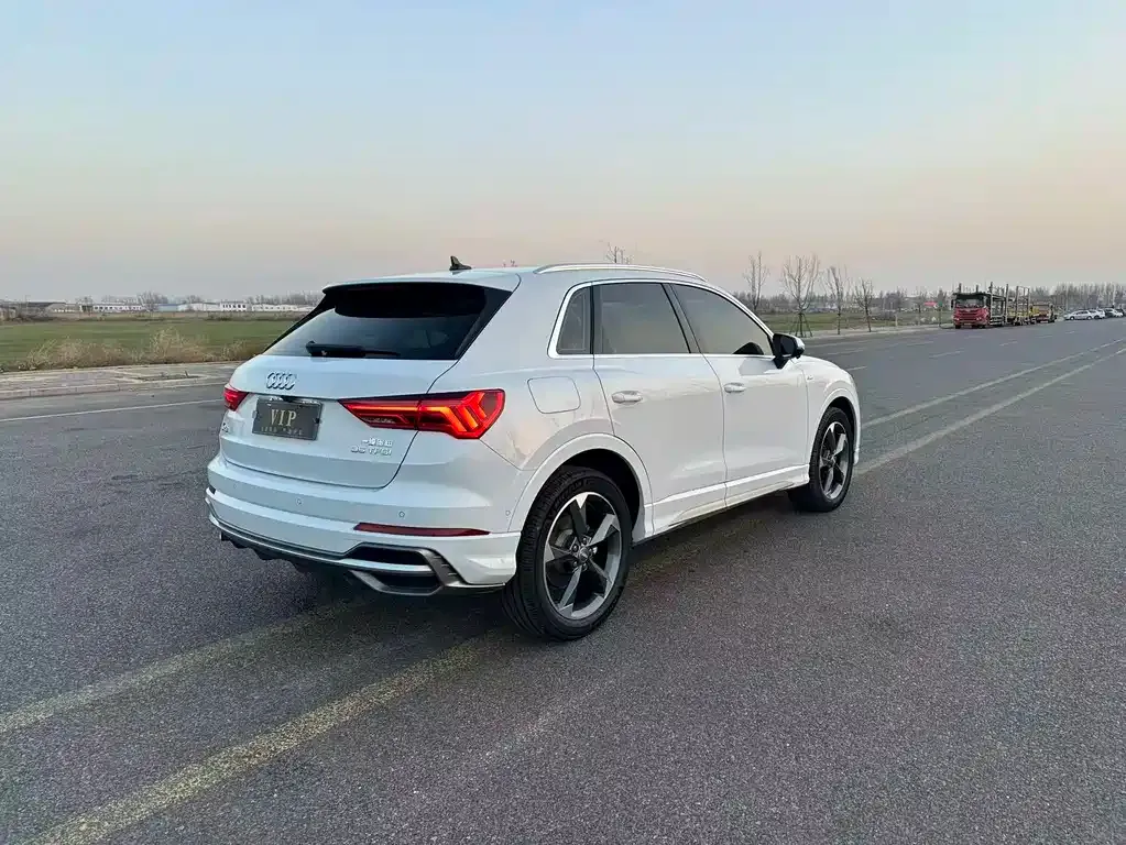 Audi Q3 — фото 5