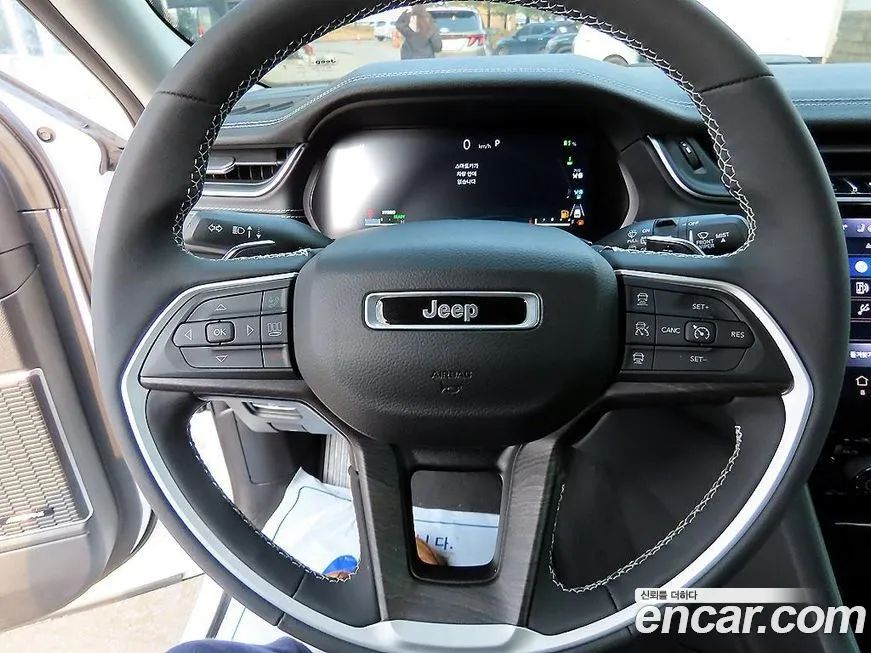 Jeep Cherokee — фото 7