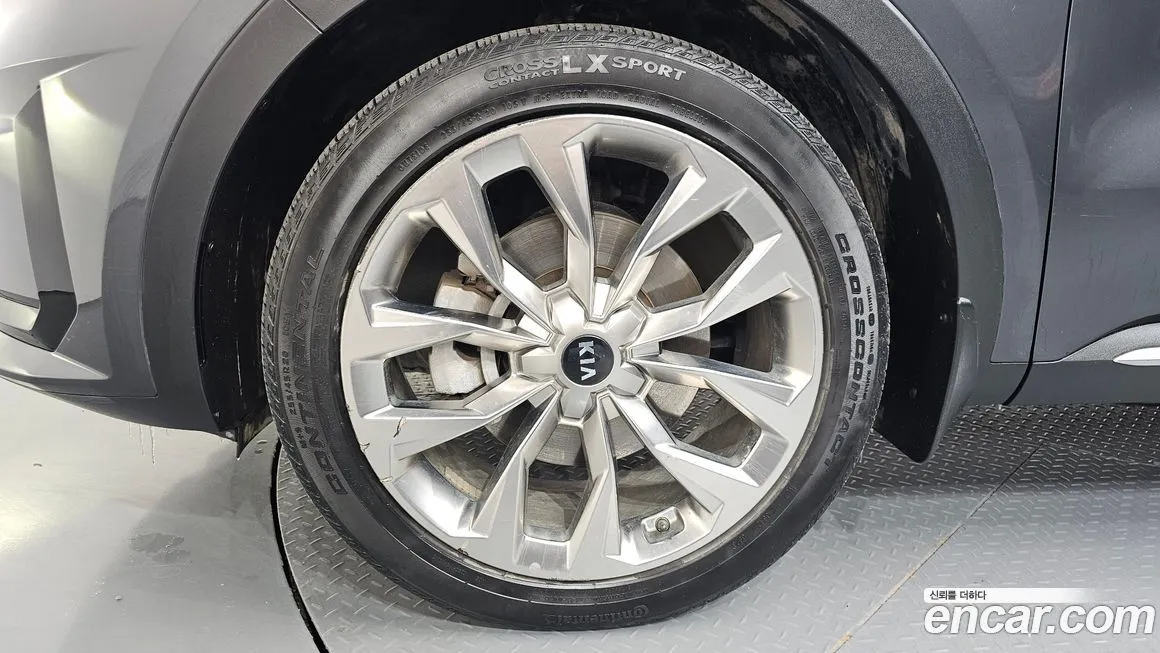 Kia Sorento — фото 10