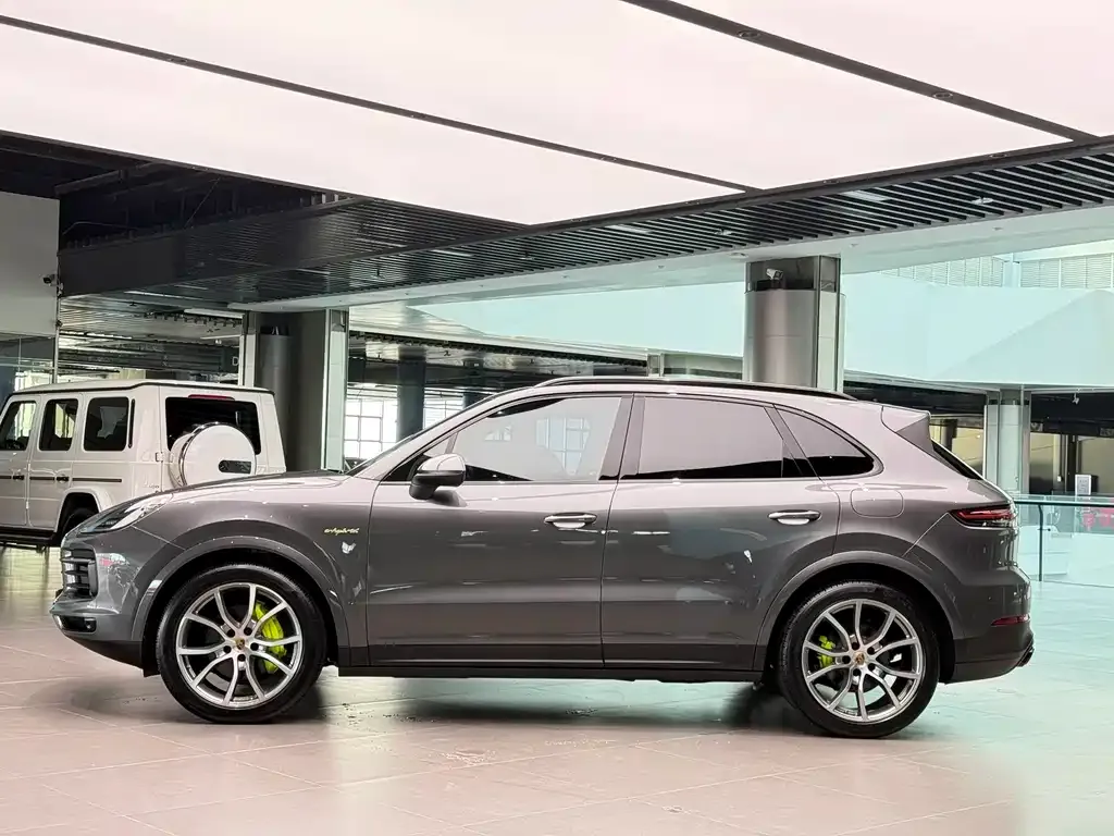 Porsche Cayenne Hybrid — фото 3