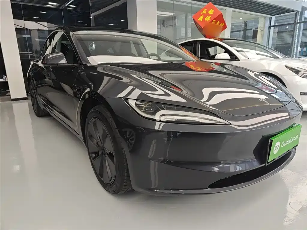 Tesla Model 3 — фото 9