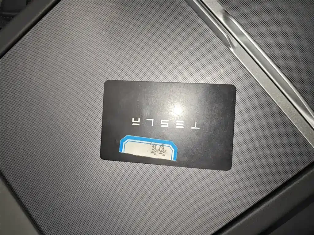 Tesla Model 3 — фото 10