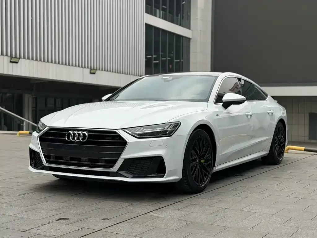 Audi A7 — фото 1