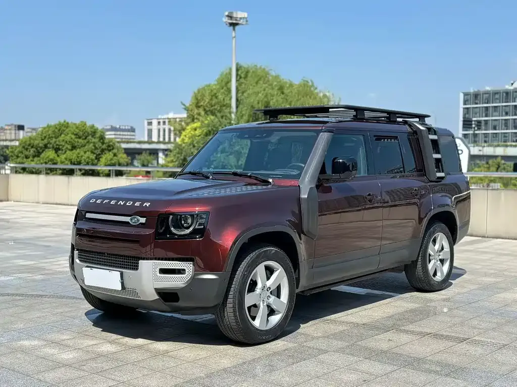Land Rover Defender — фото 1
