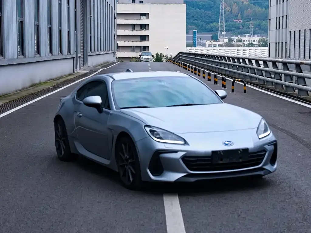 Subaru BRZ — фото 1
