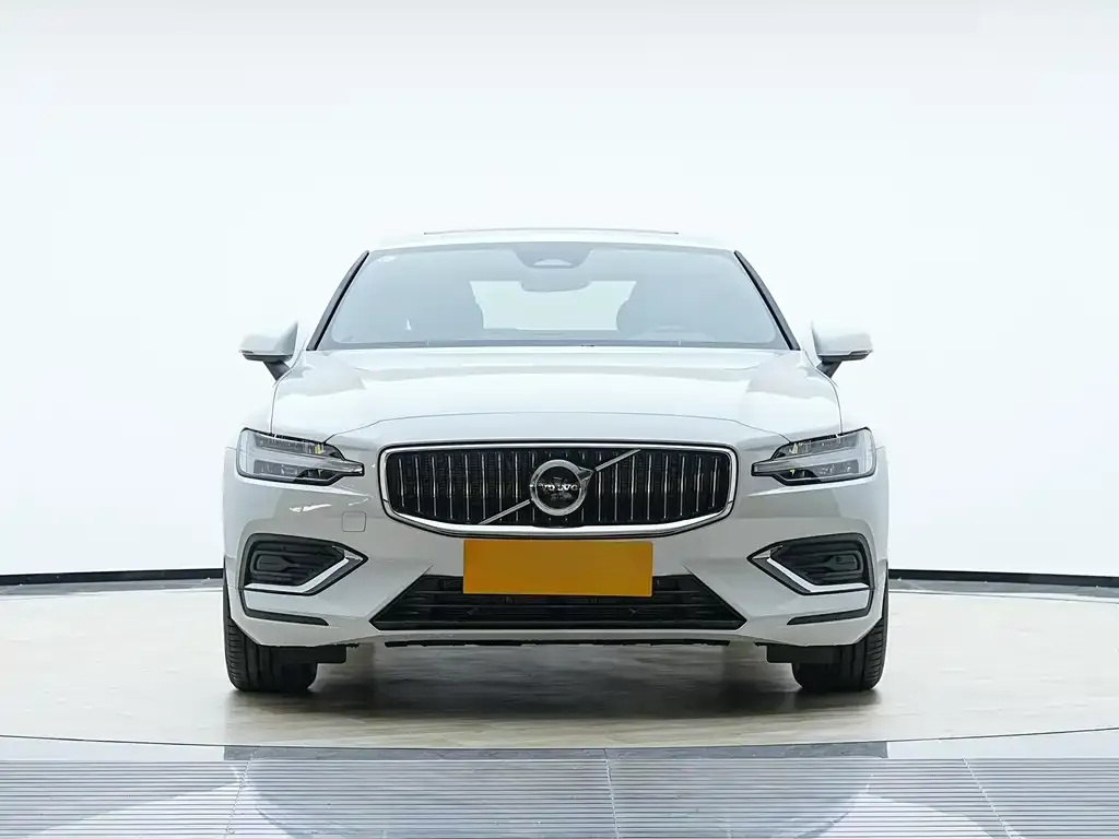 Volvo S60 — фото 3