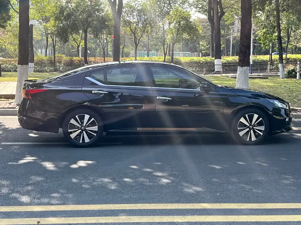 Nissan Teana — фото 7