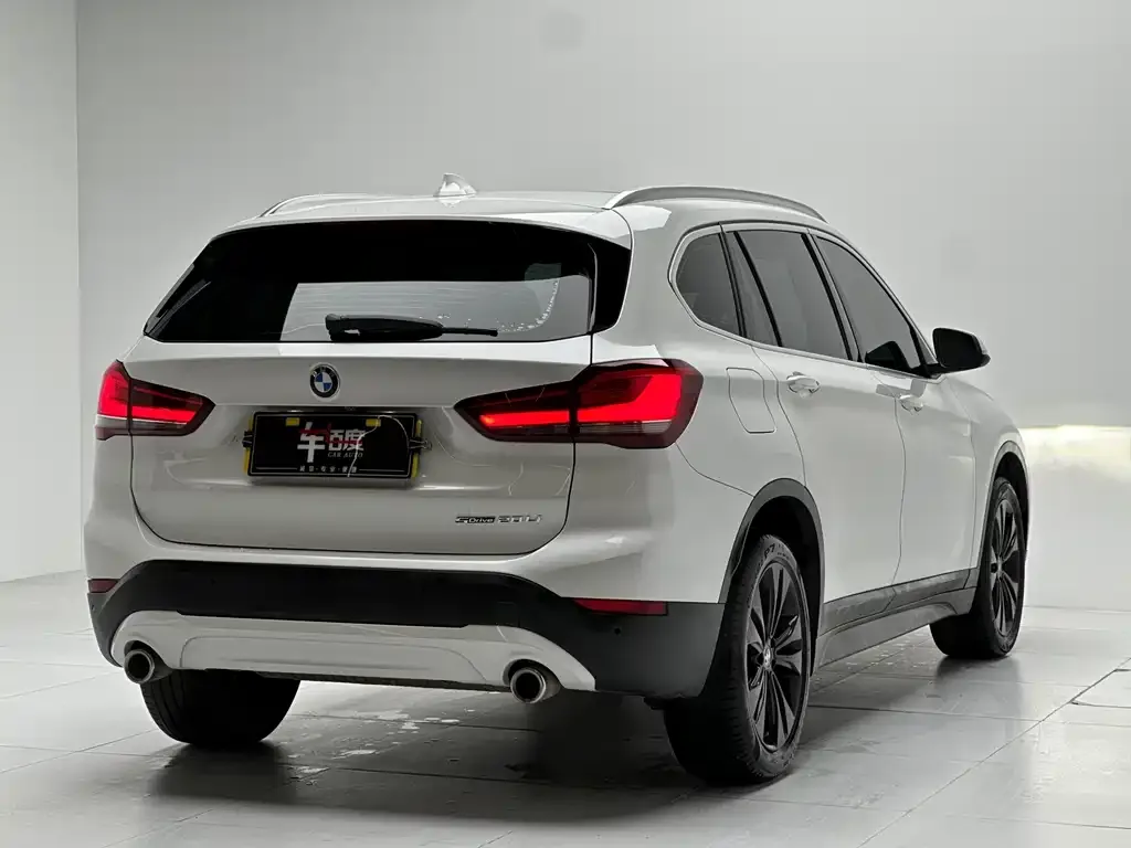 BMW X1 — фото 4