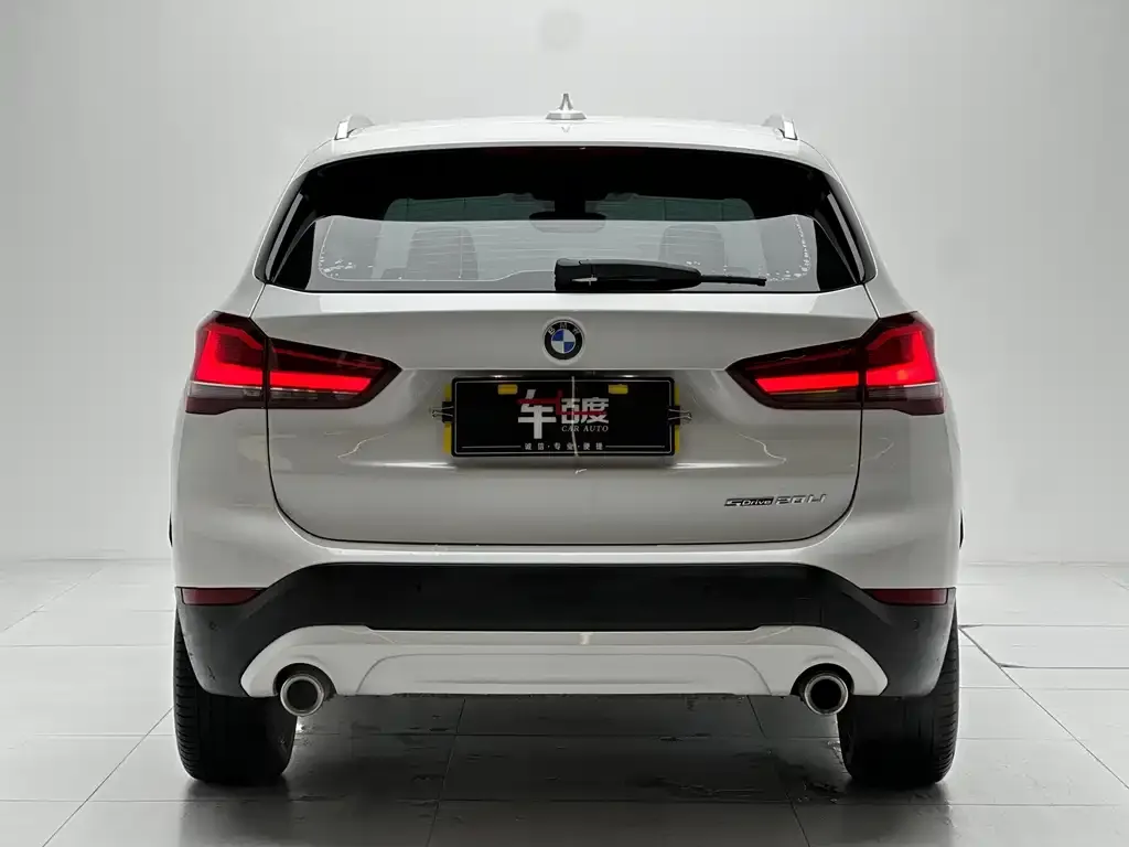 BMW X1 — фото 5