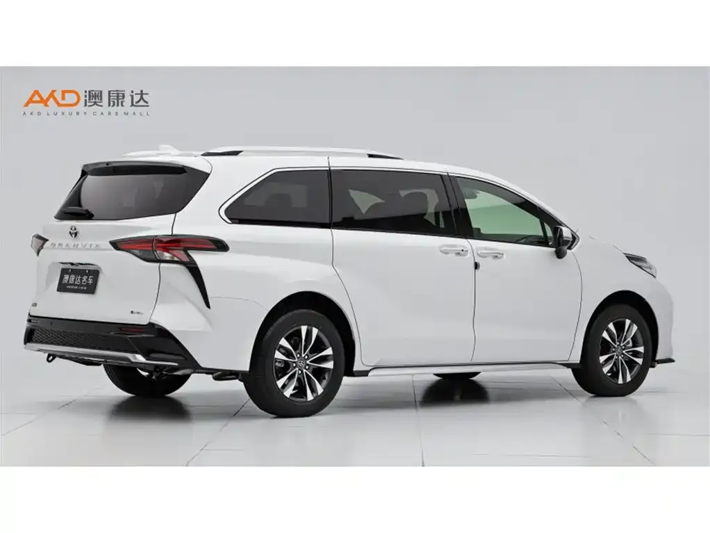 Toyota Granvia — фото 2