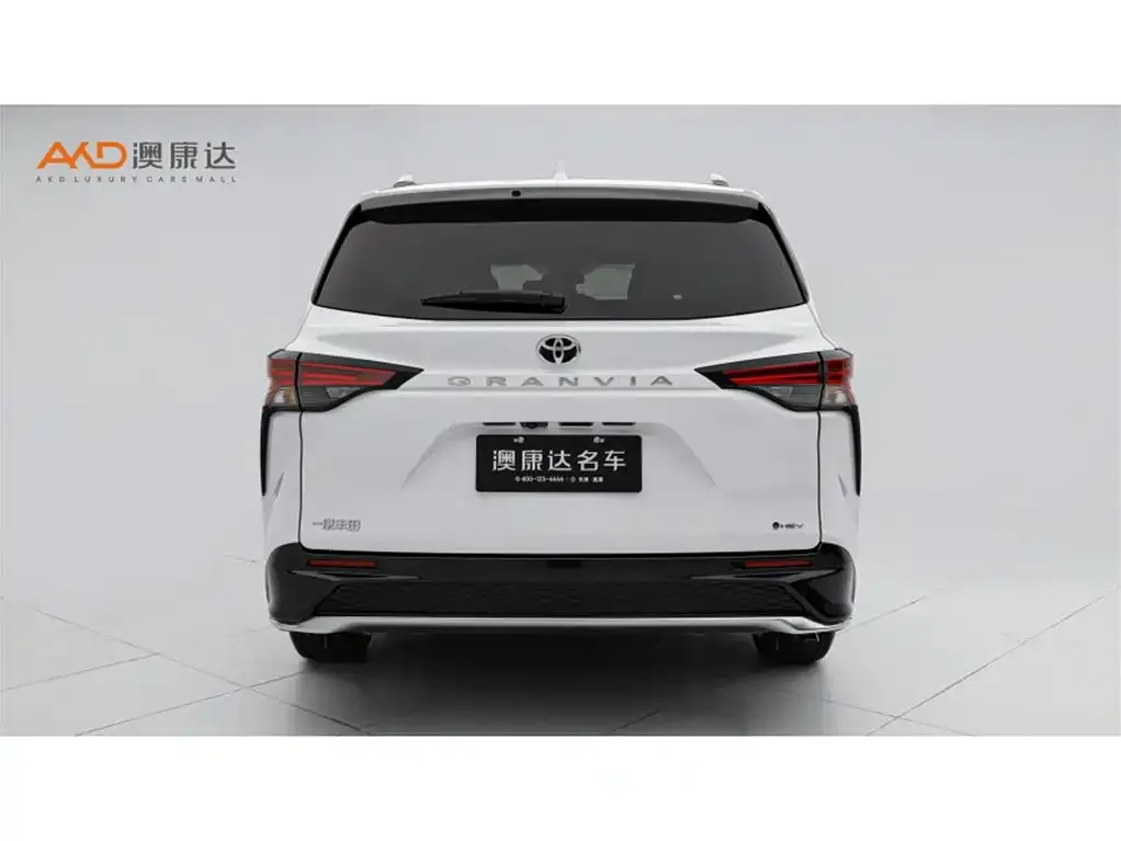 Toyota Granvia — фото 3