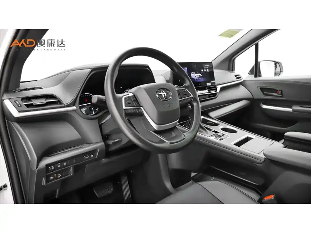 Toyota Granvia — фото 9
