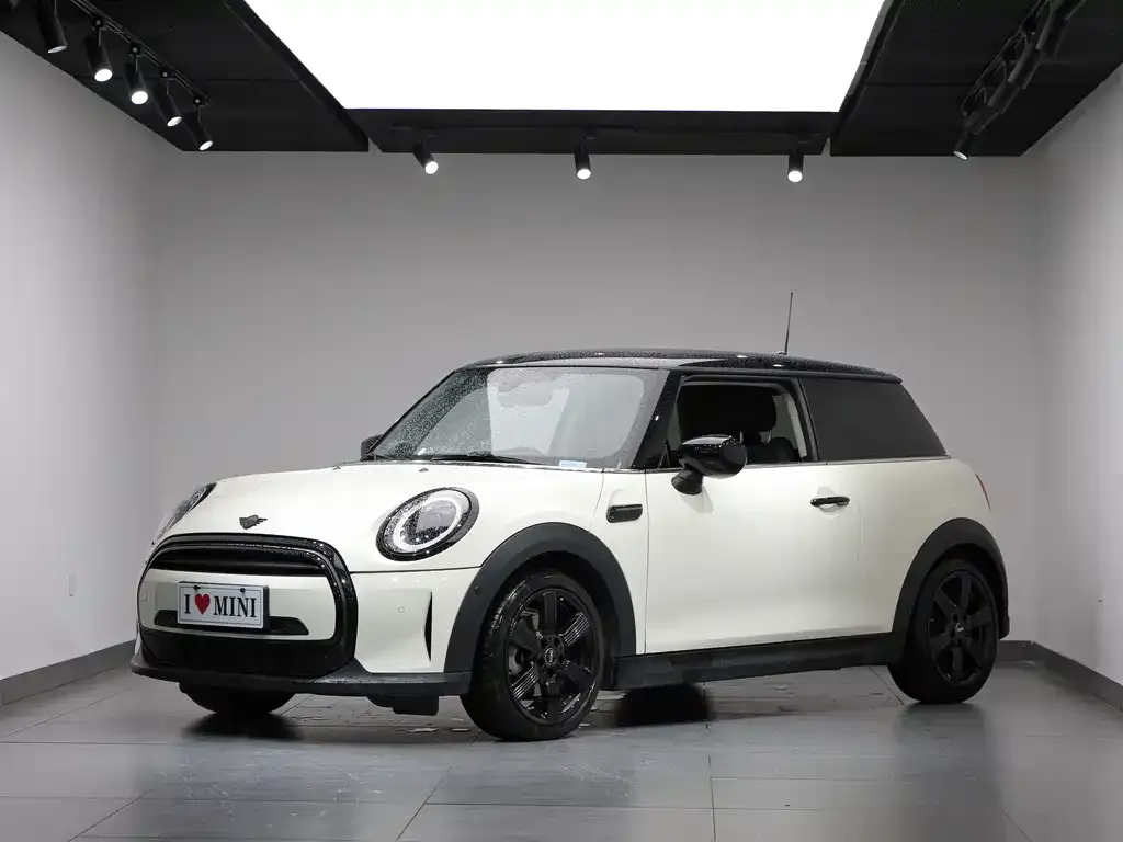 MINI Cooper (3-door) — фото 1