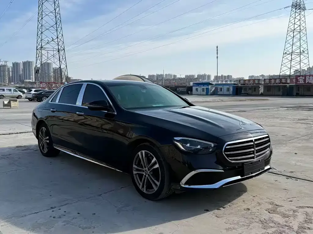 Mercedes-Benz E-Class — фото 5