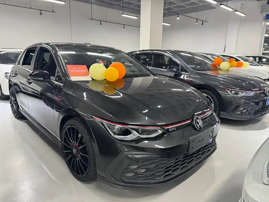 Volkswagen Golf GTI — фото 6