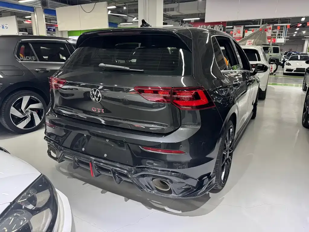 Volkswagen Golf GTI — фото 3