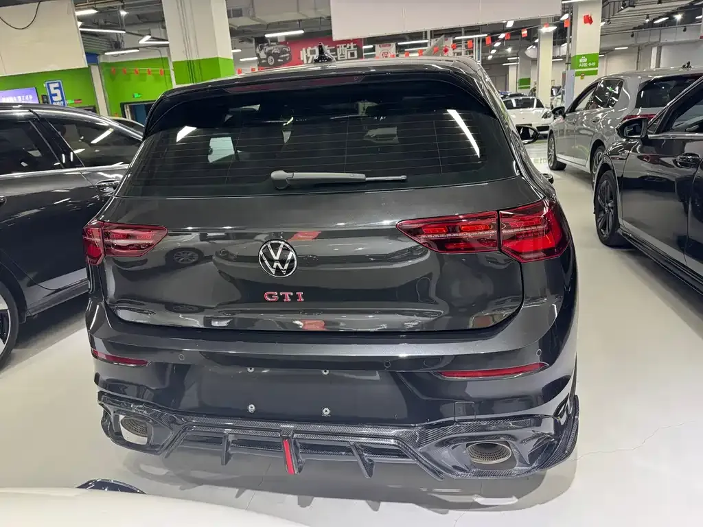 Volkswagen Golf GTI — фото 8