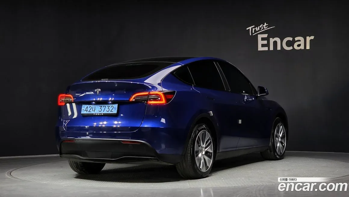 Tesla Model Y — фото 2