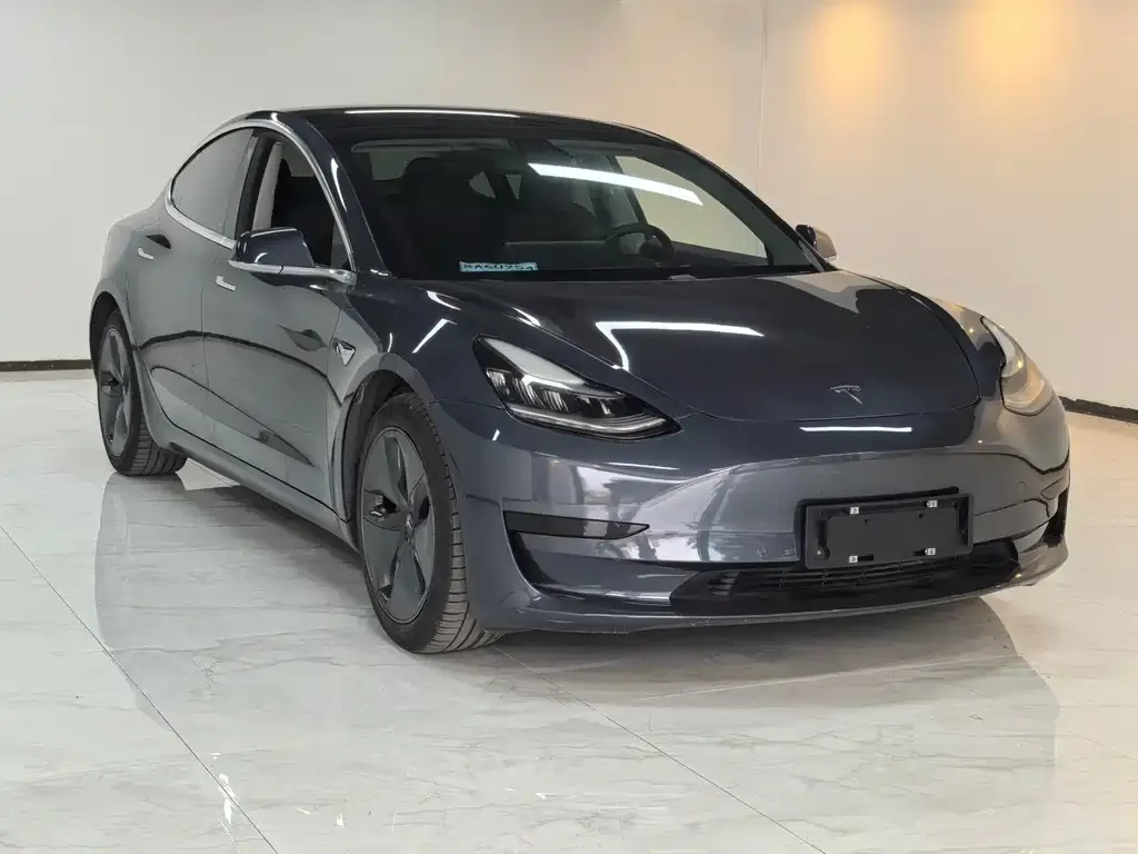 Tesla Model 3 — фото 3