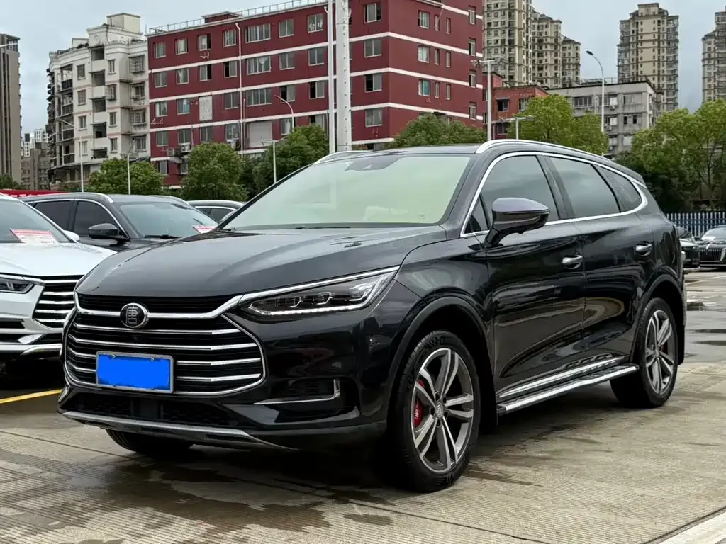 BYD Tang — фото 1