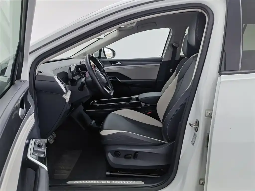 Volkswagen ID.6 Crozz — фото 10