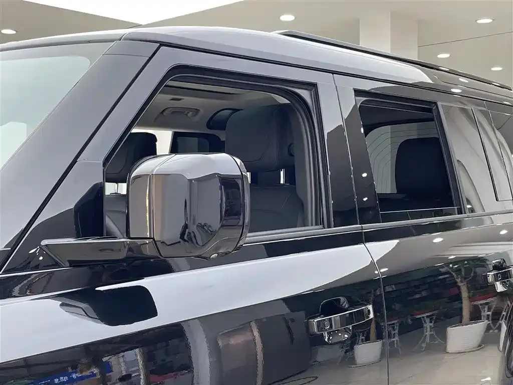 Land Rover Defender — фото 6