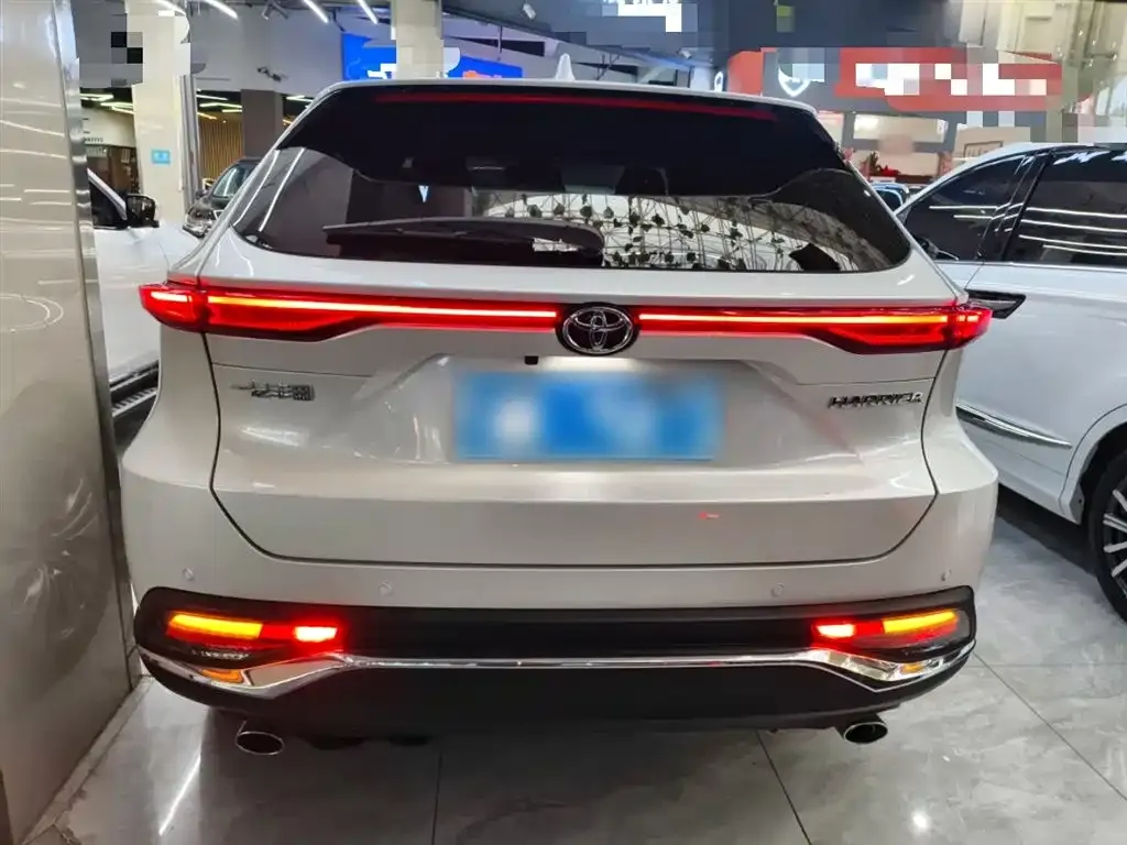 Toyota Harrier — фото 8