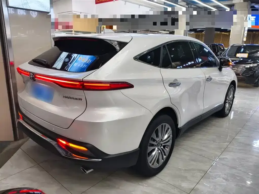 Toyota Harrier — фото 5