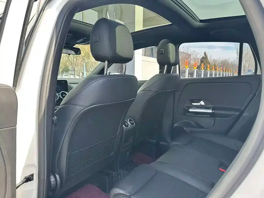 Mercedes-Benz GLA — фото 5