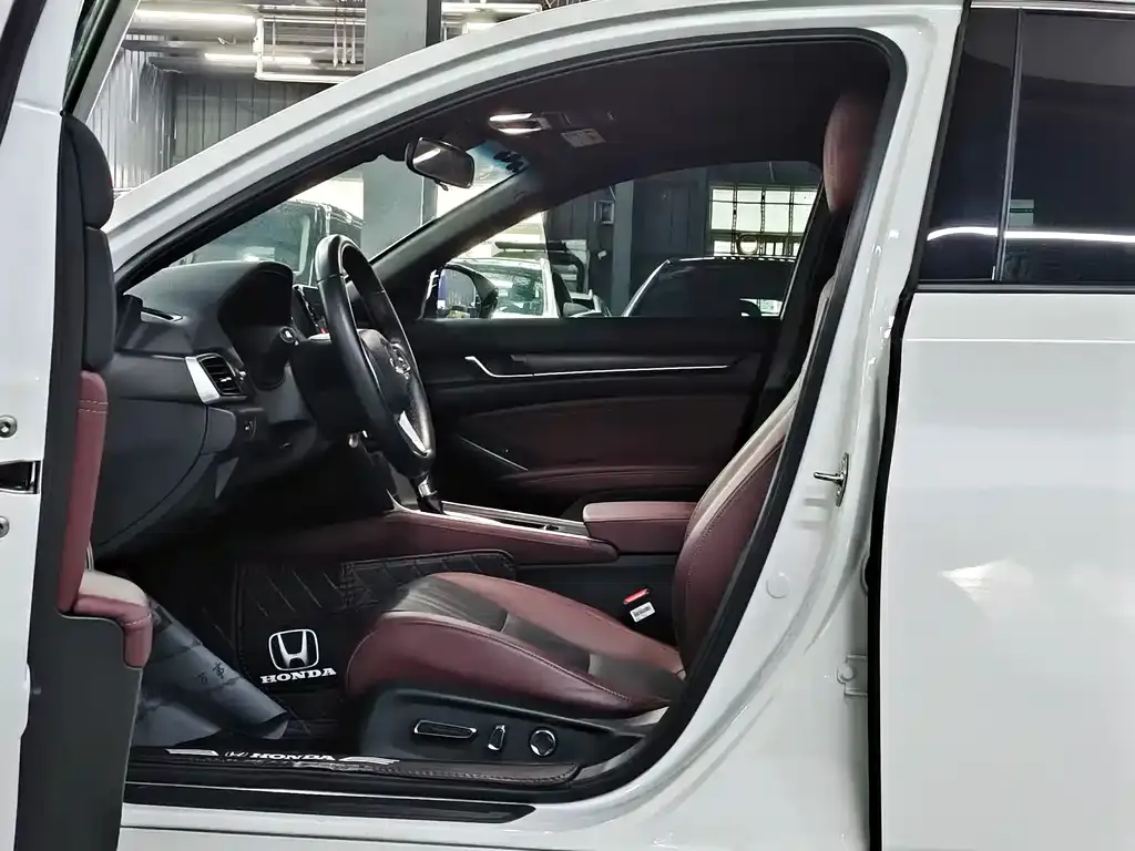 Honda Inspire — фото 7