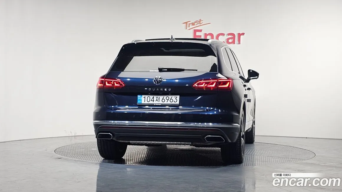 Volkswagen Touareg — фото 4