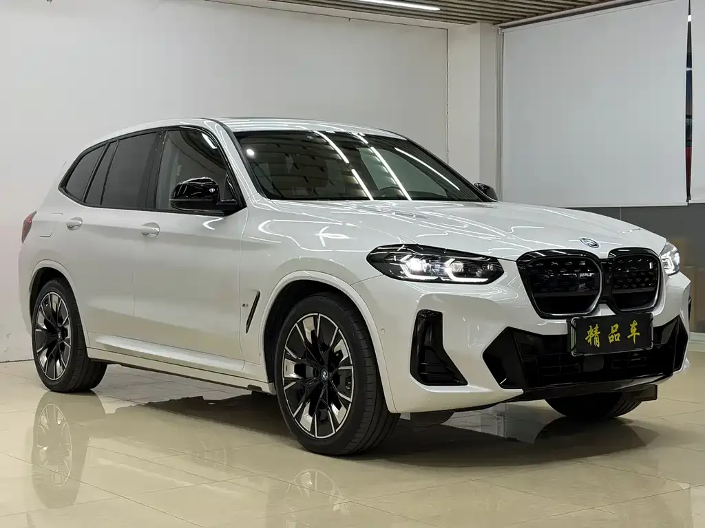 BMW iX3 — фото 1