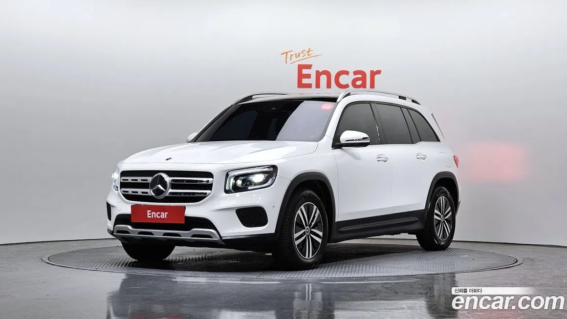 Mercedes-Benz GLB-Class — фото 1