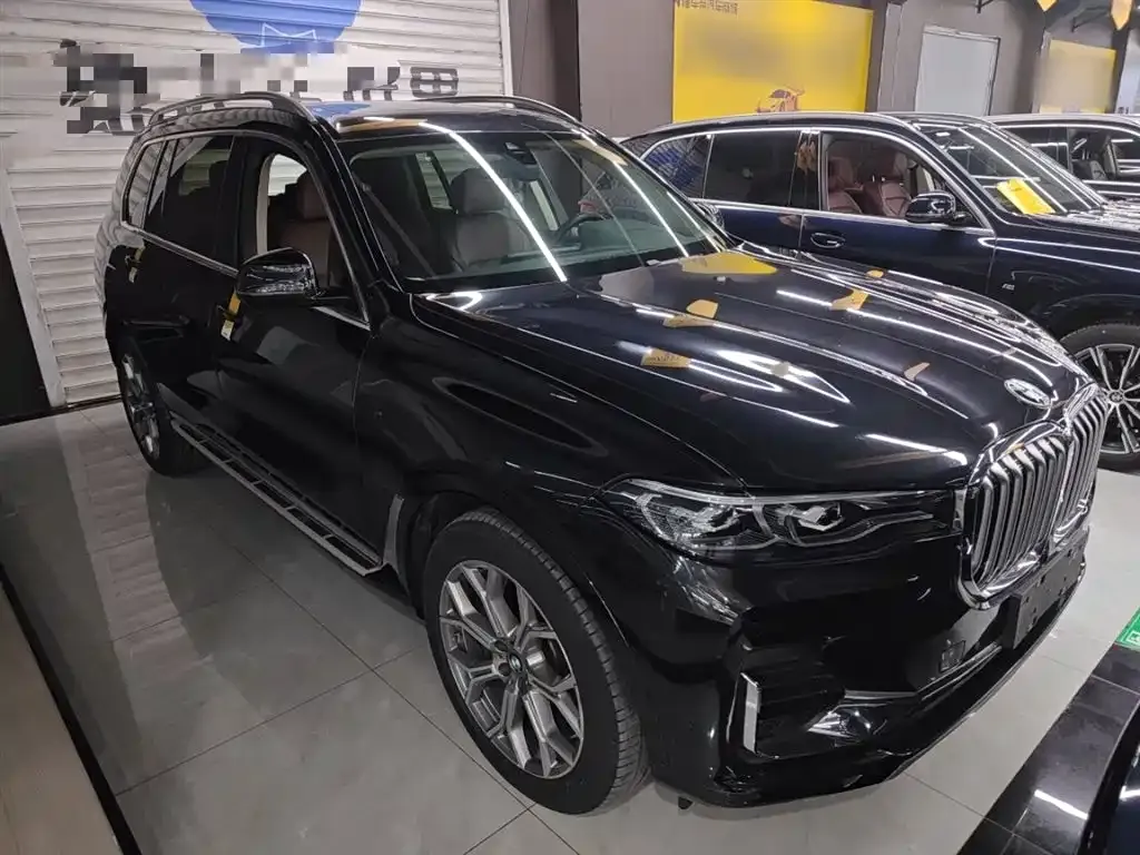 BMW X7 — фото 9