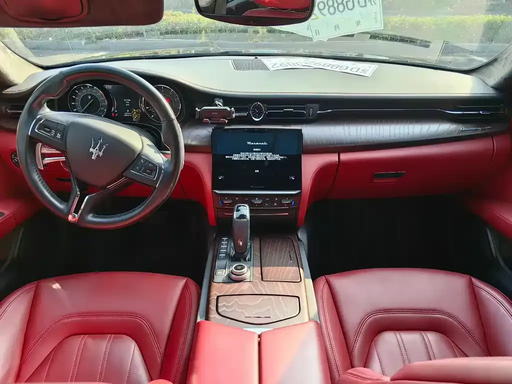 Maserati Quattroporte — фото 9