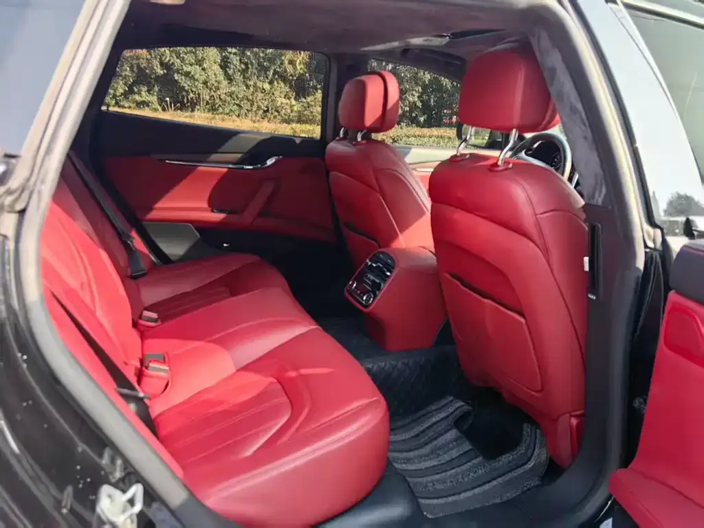 Maserati Quattroporte — фото 2